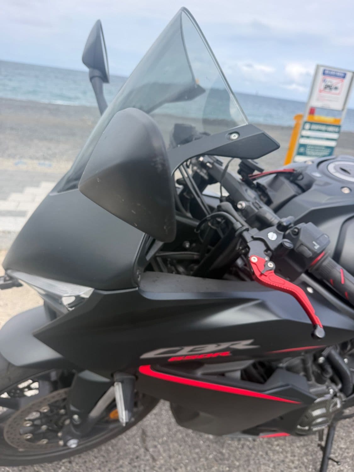 혼다 CBR 650 R MT 8