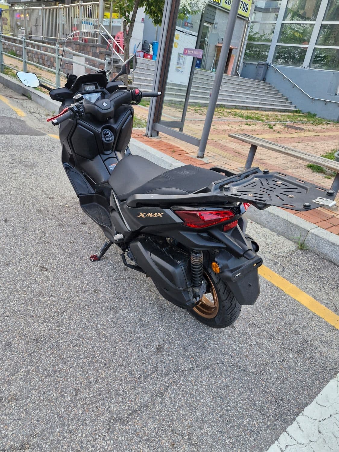 야마하 XMAX 300 ABS 3