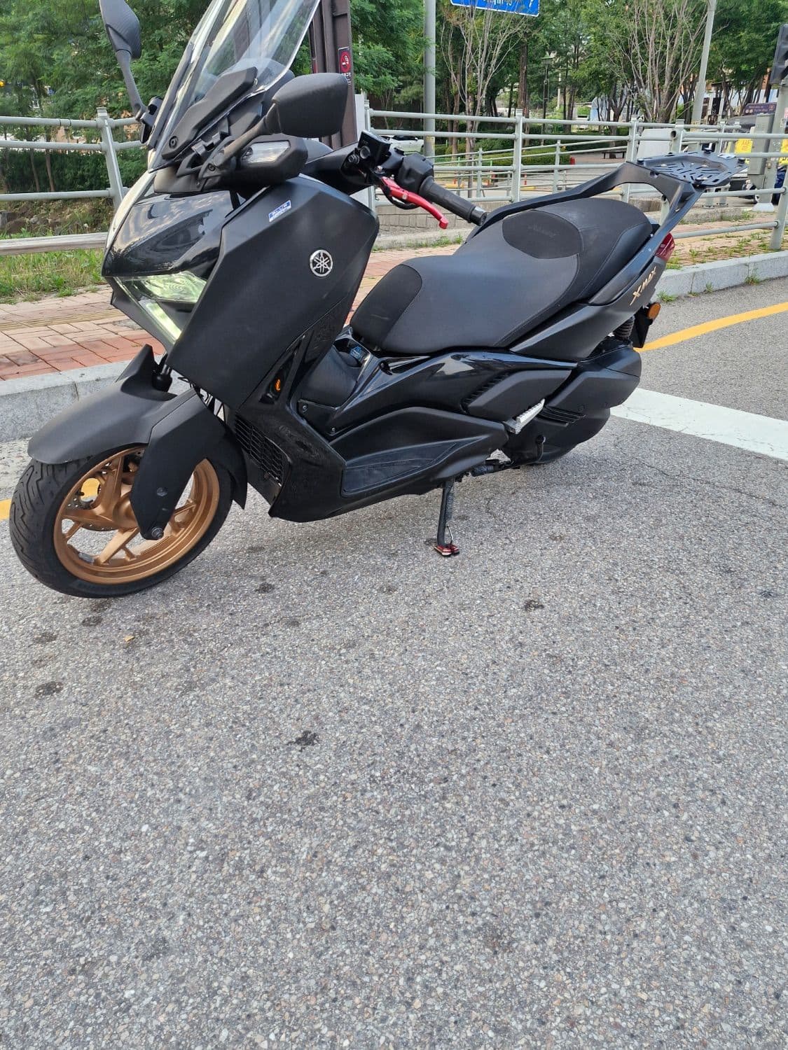 야마하 XMAX 300 ABS 2