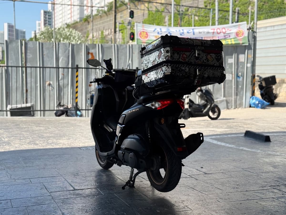 야마하 NMAX 125 4