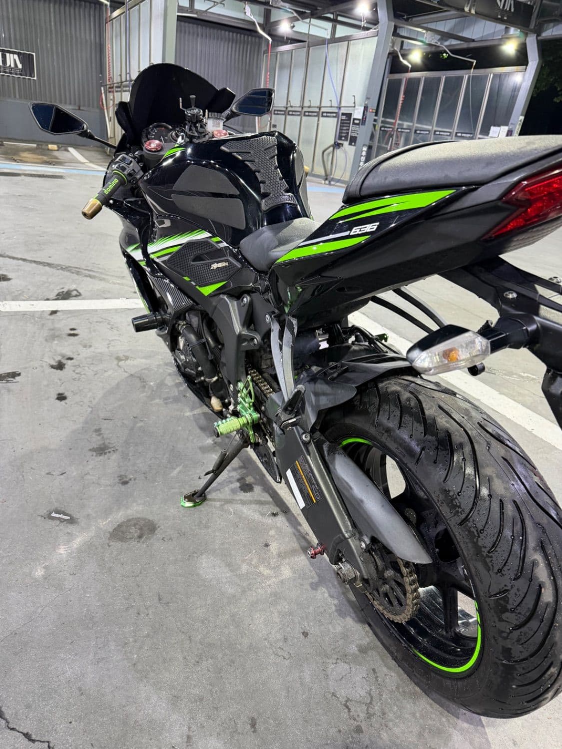 가와사키 닌자 ZX-6R 4