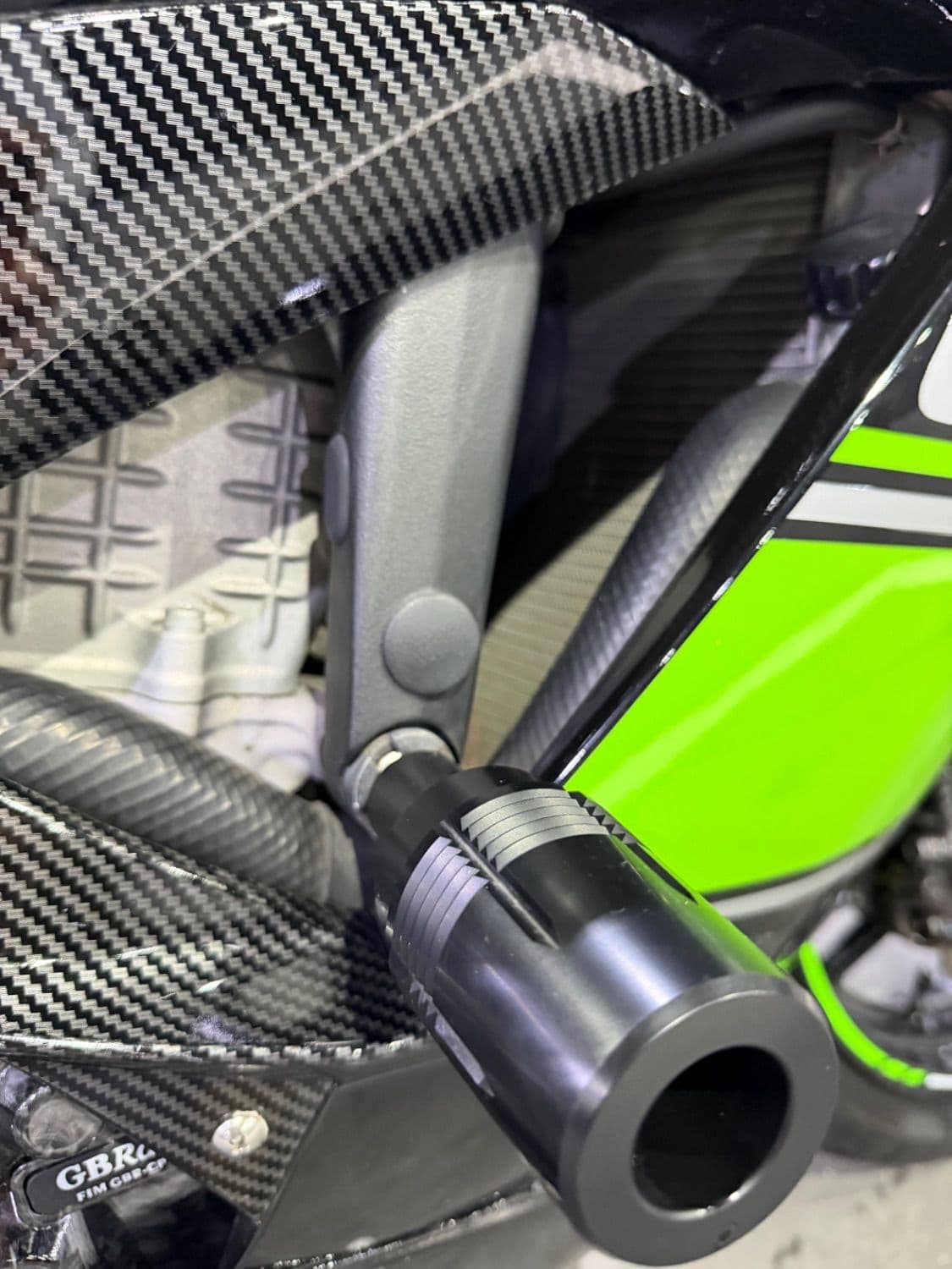 가와사키 닌자 ZX-6R 8