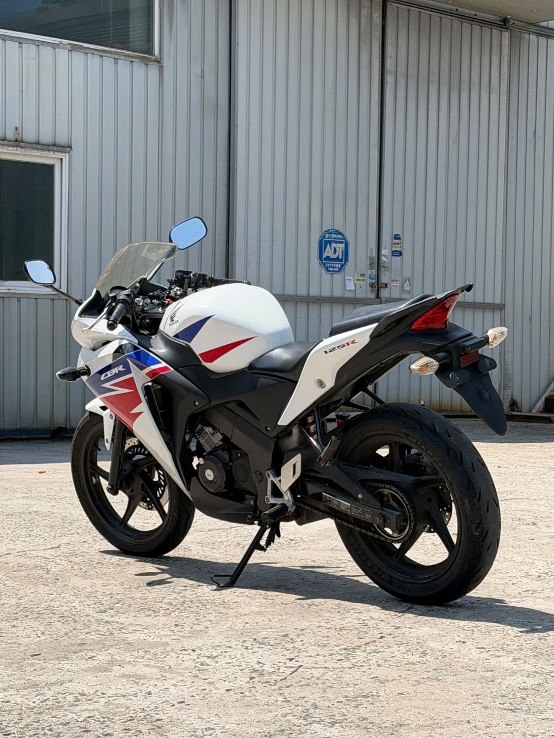 혼다 CBR 125 R 4