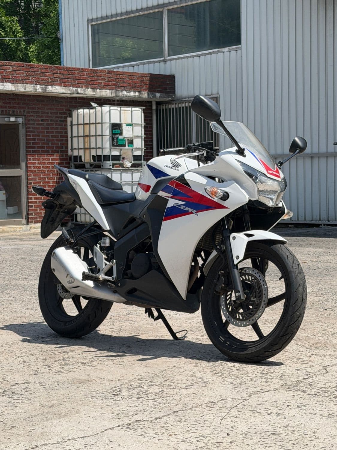 혼다 CBR 125 R 7