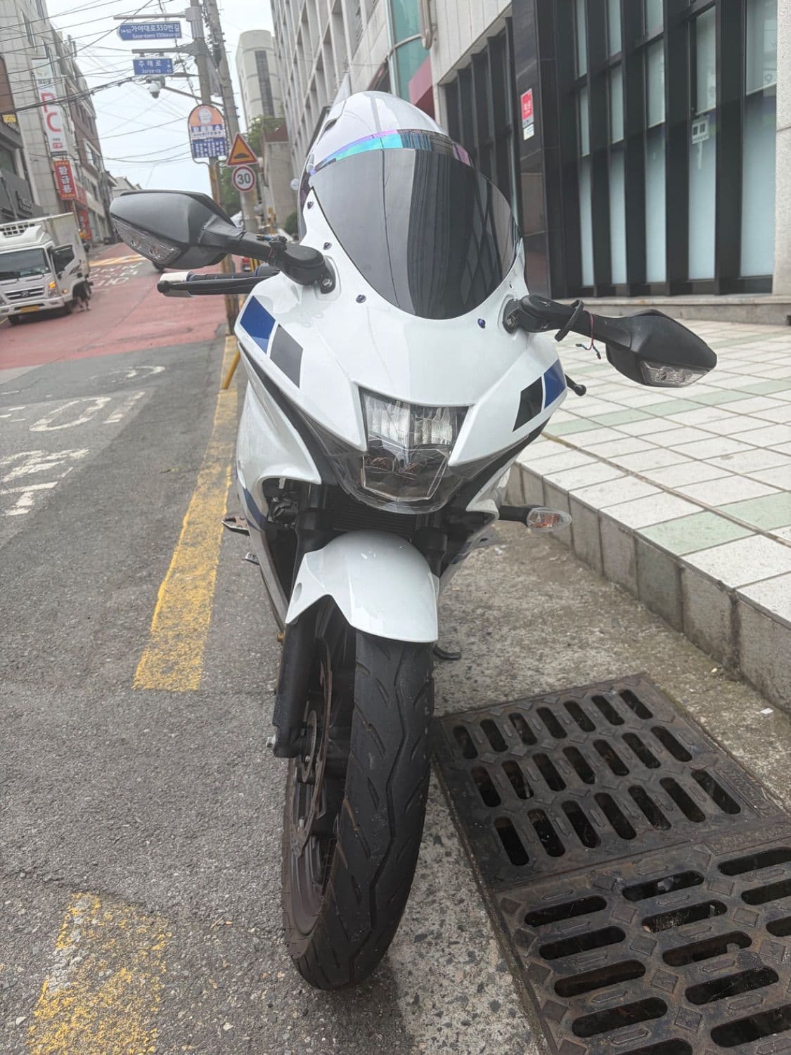 스즈키 GSX R 125 ABS 2