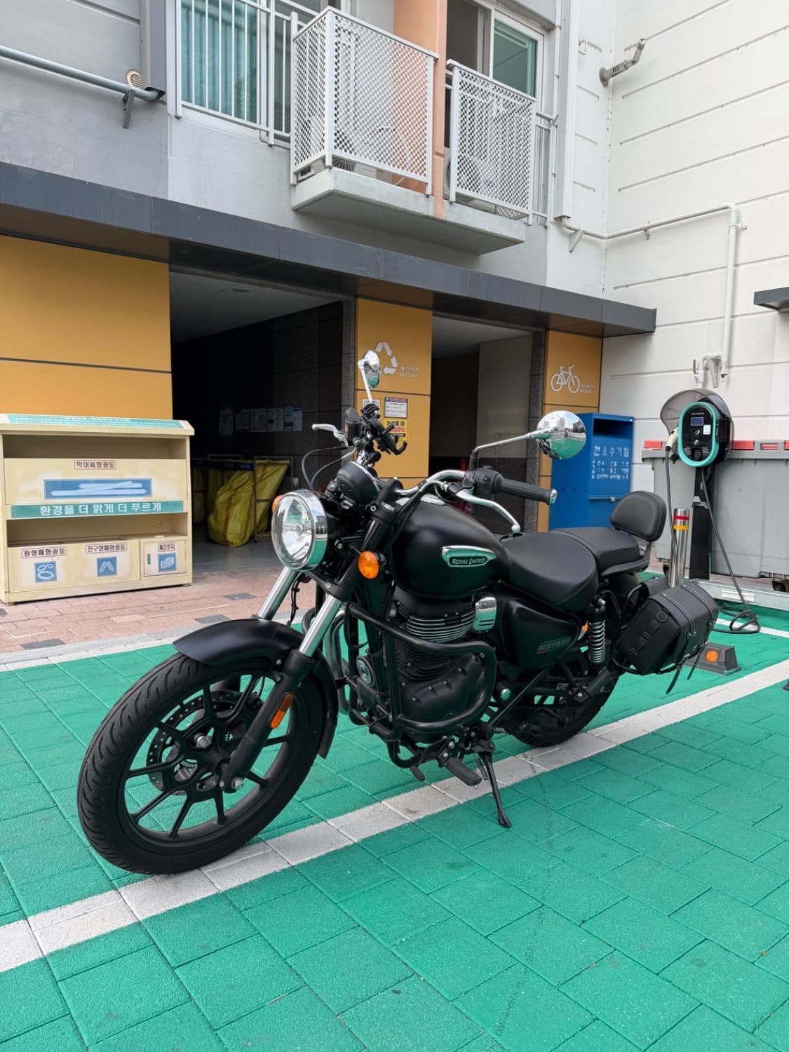 로얄엔필드 메테오 350 3