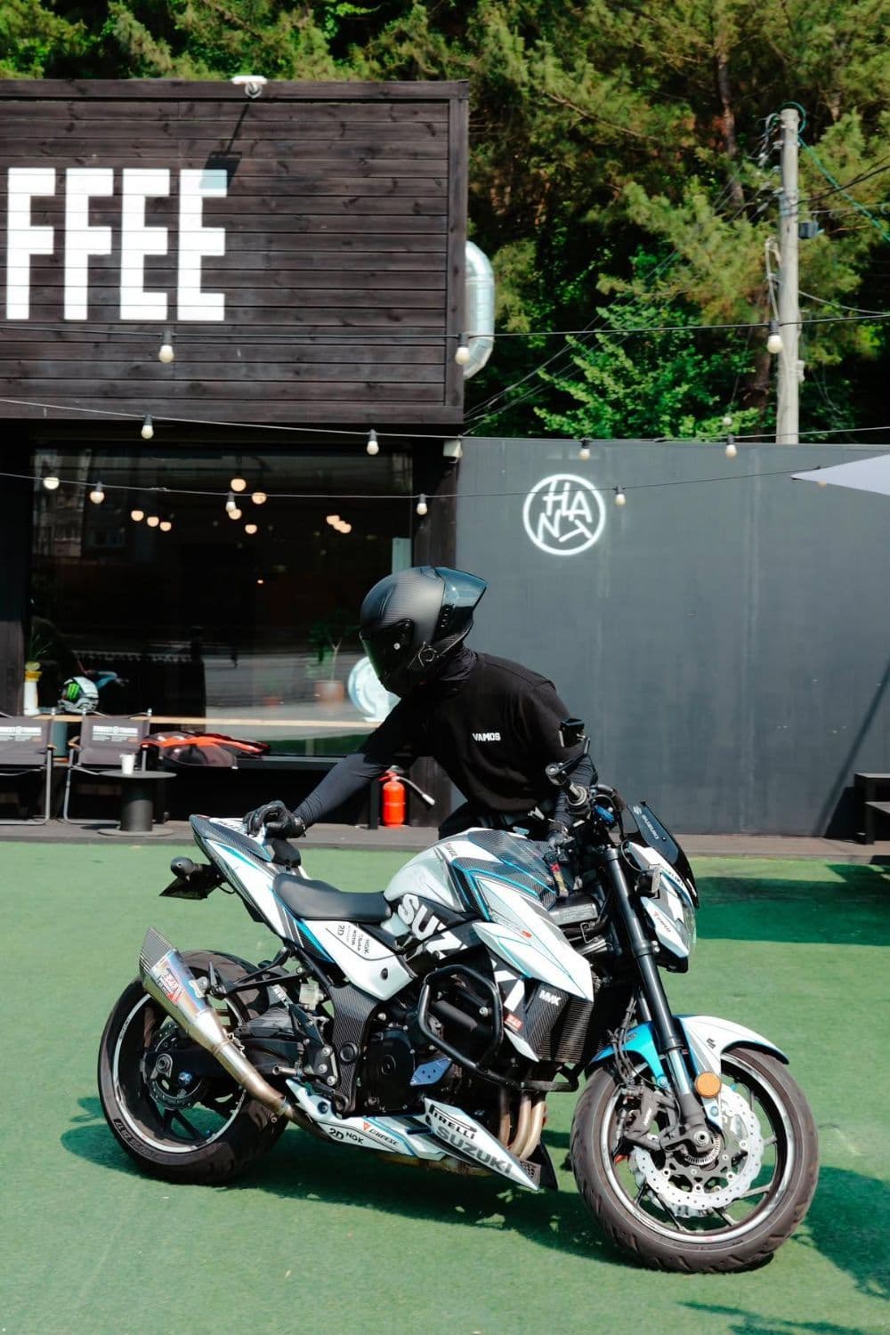 스즈키 GSX S 750 1