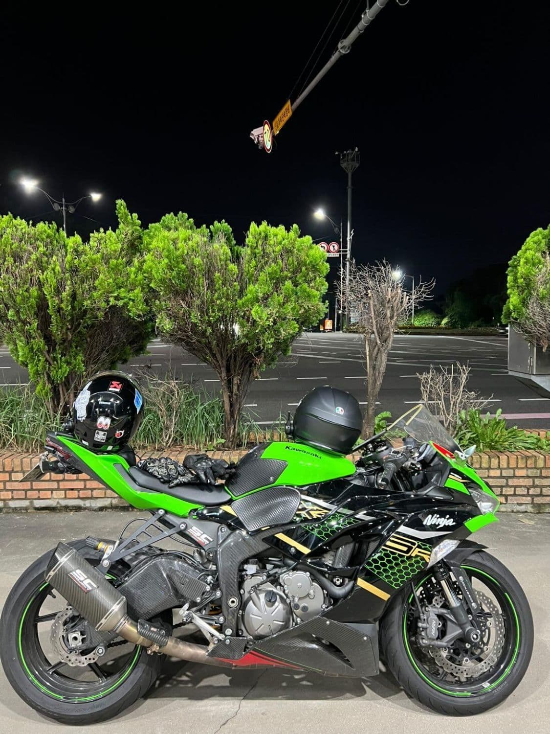 가와사키 닌자 ZX-6R 1