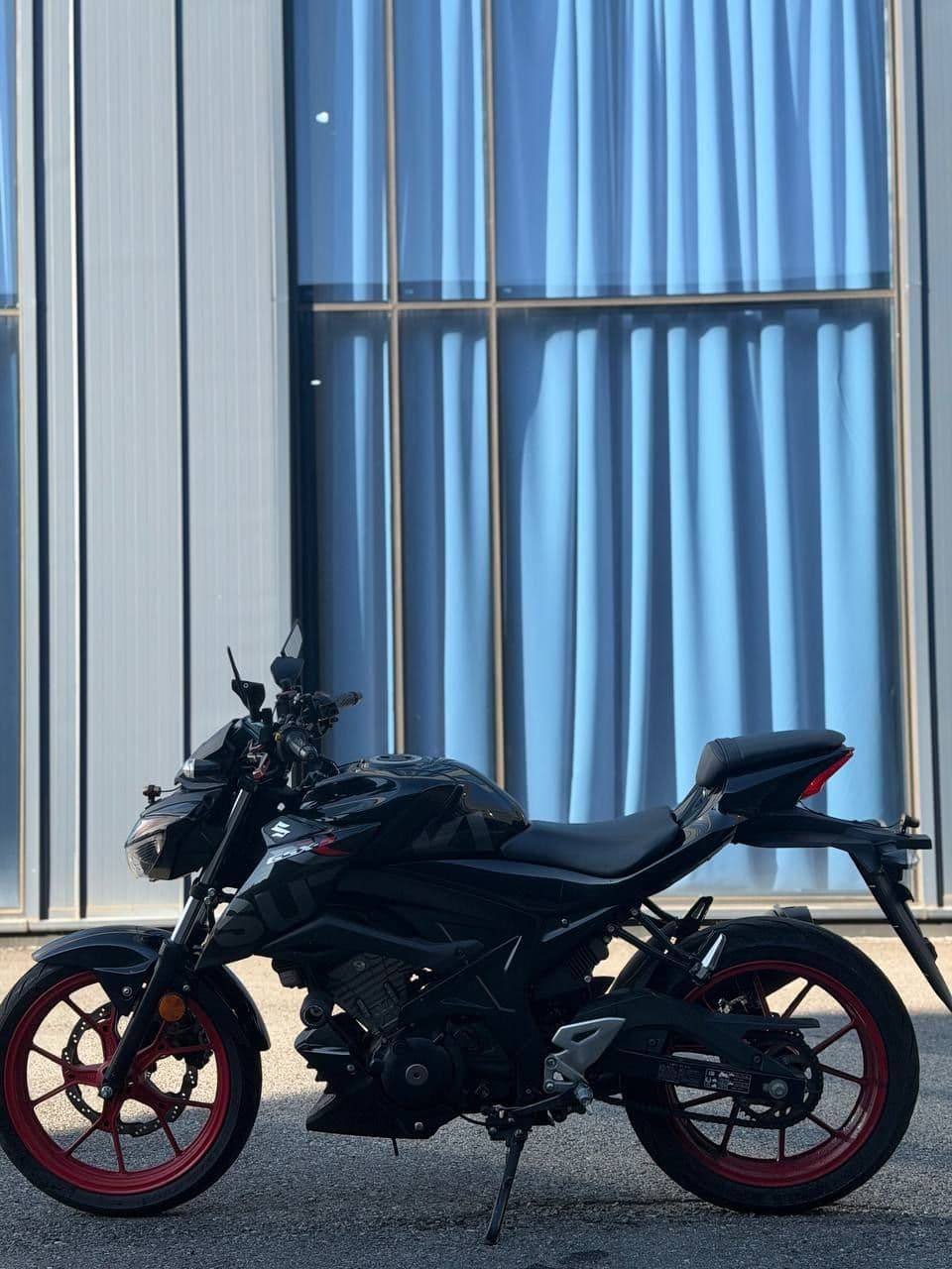 스즈키 GSX S 125 4