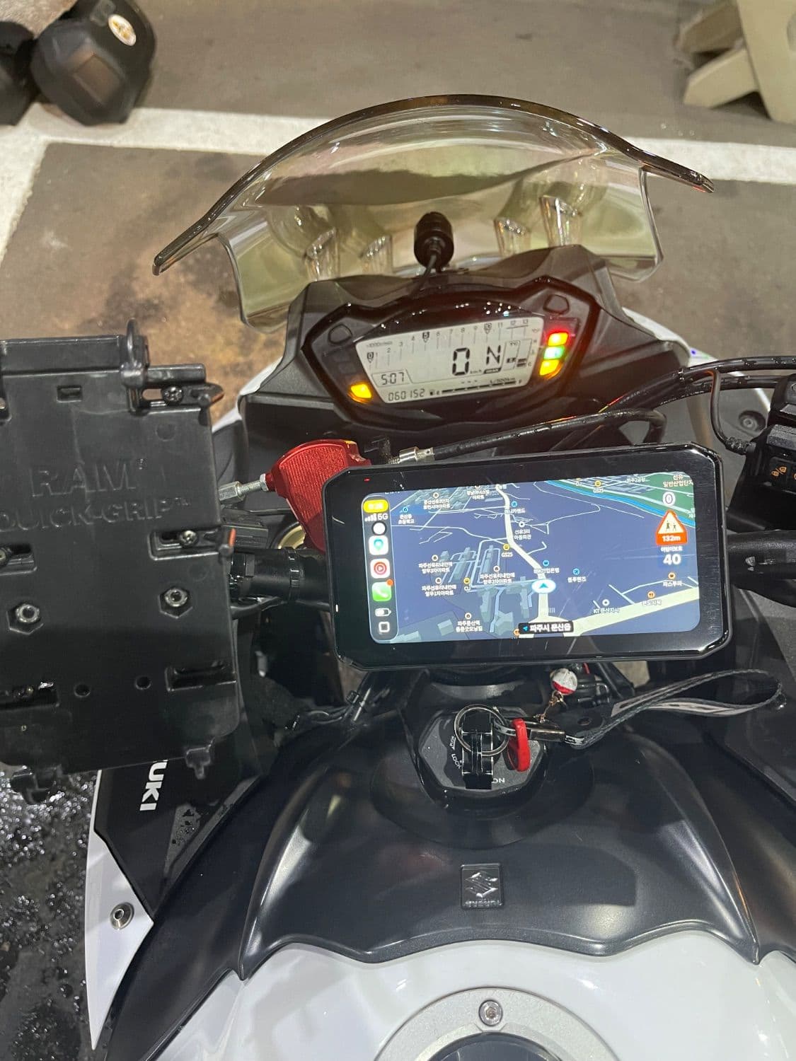 스즈키 GSX S 1000 F 6