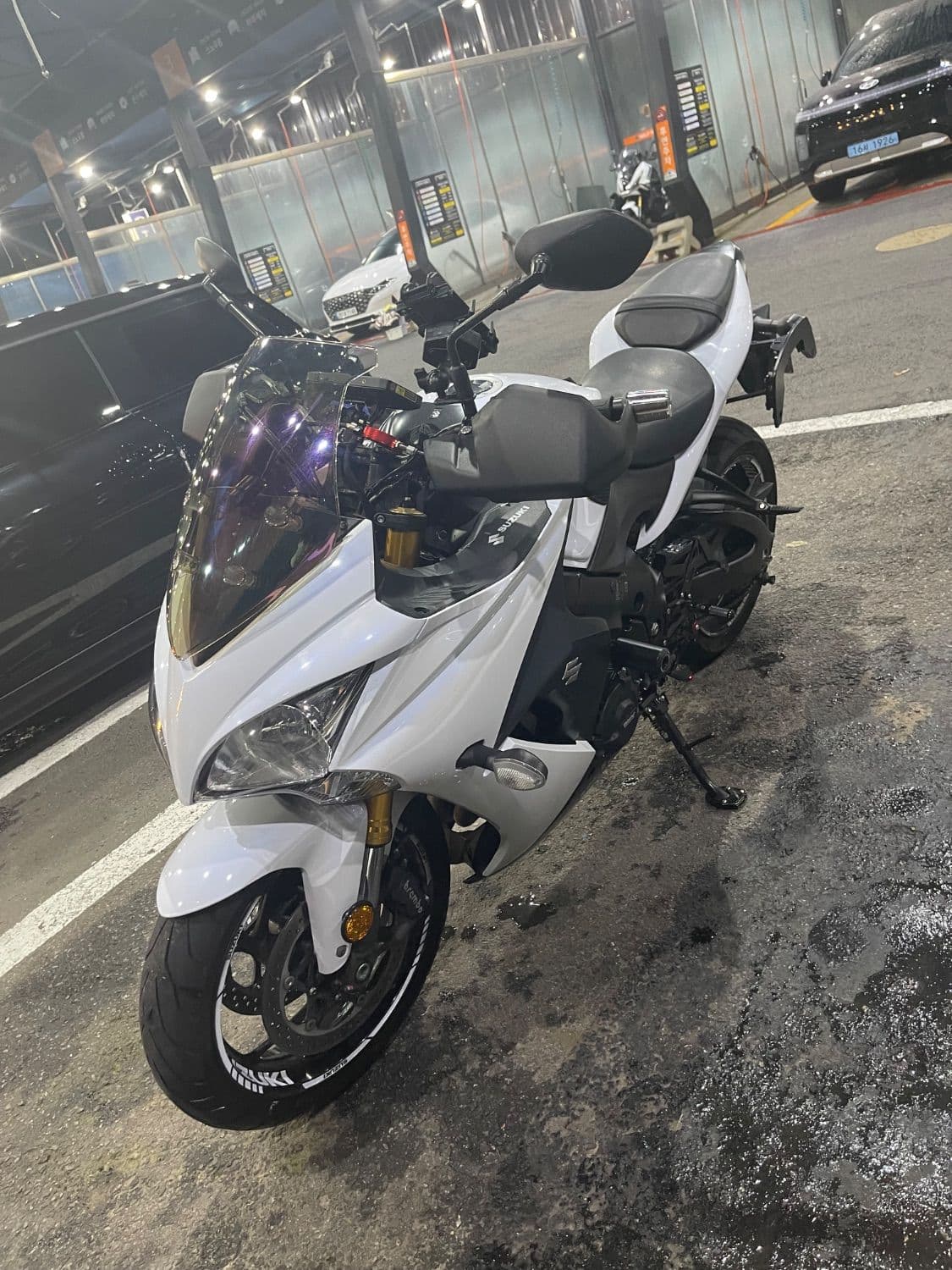 스즈키 GSX S 1000 F 1