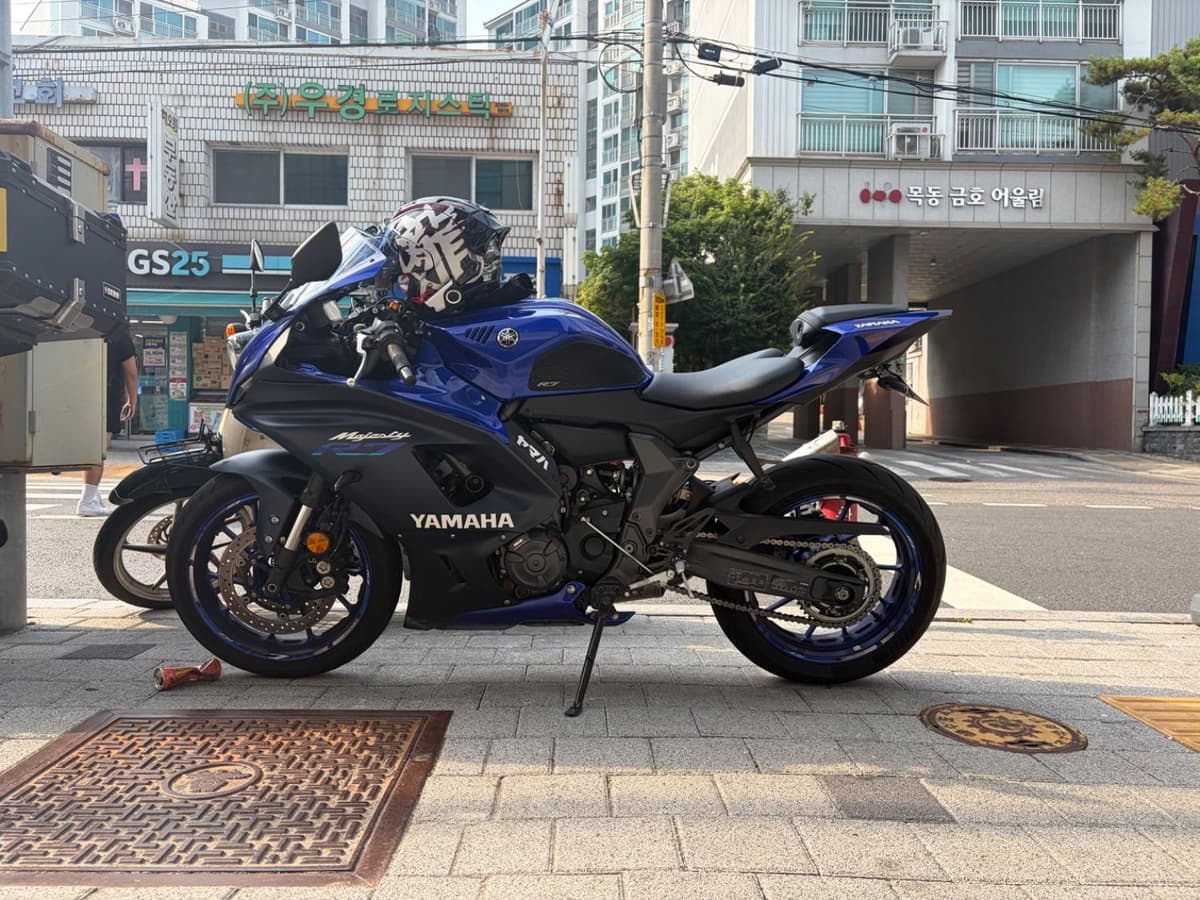 야마하 YZF R7 1