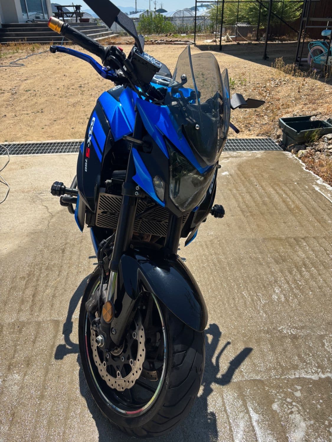 스즈키 GSX S 750 9