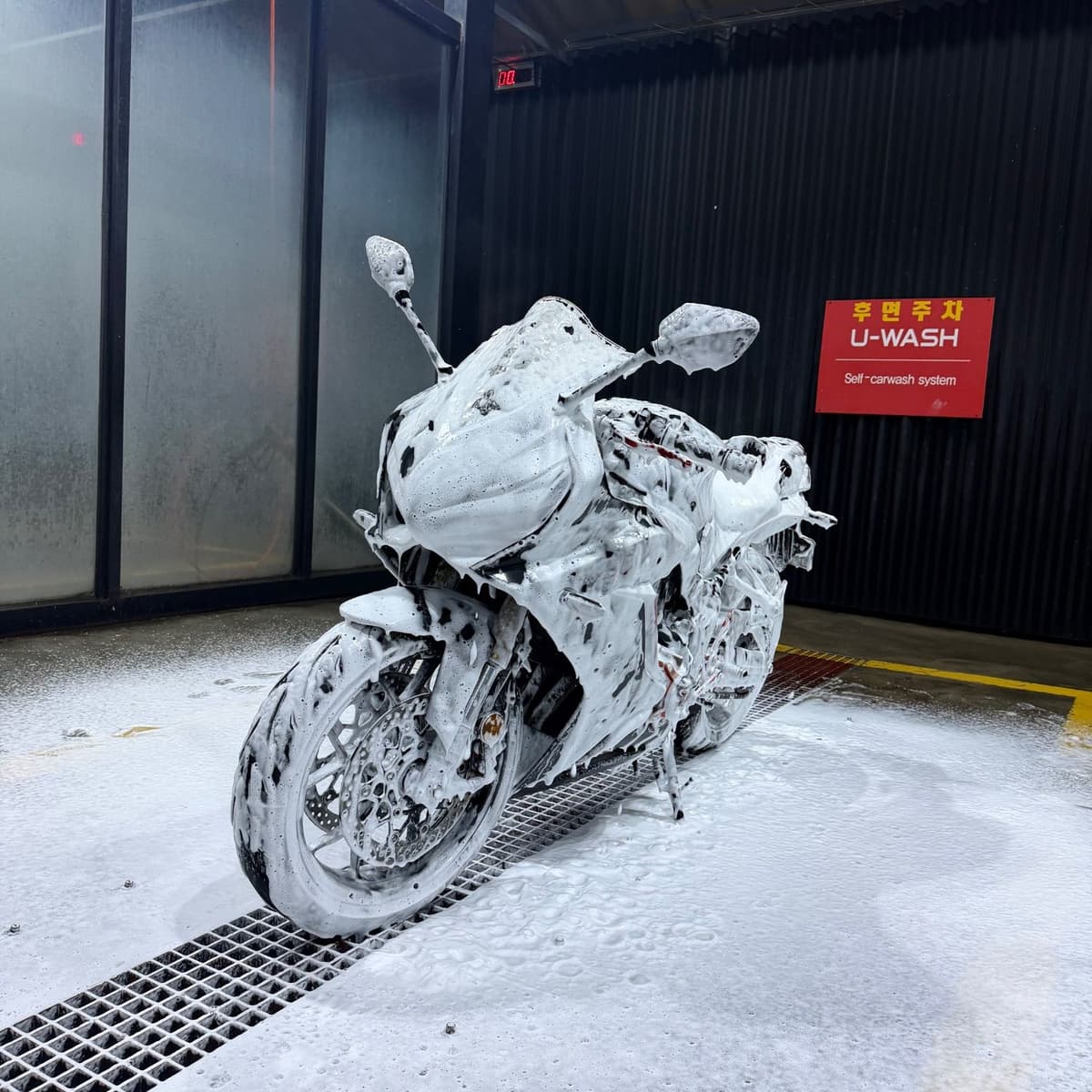 혼다 CBR 650 R MT 3