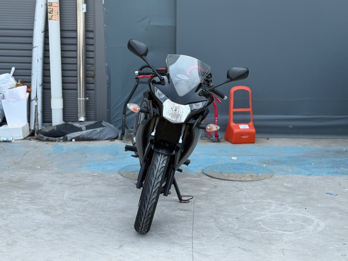 혼다 CBR 125 R 8