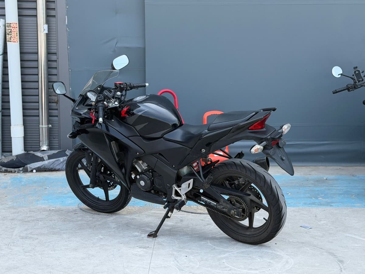 혼다 CBR 125 R 5