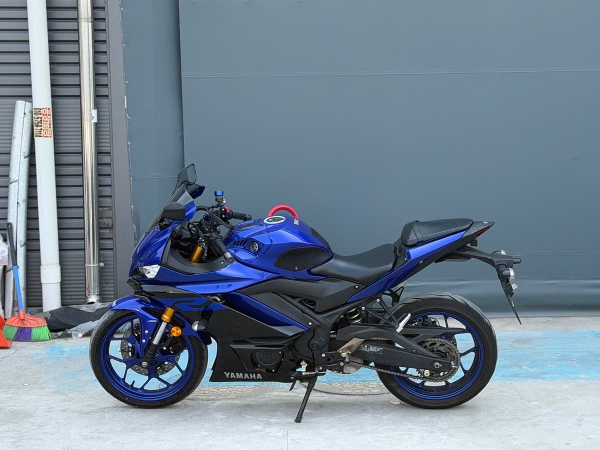 야마하 YZF R3 more