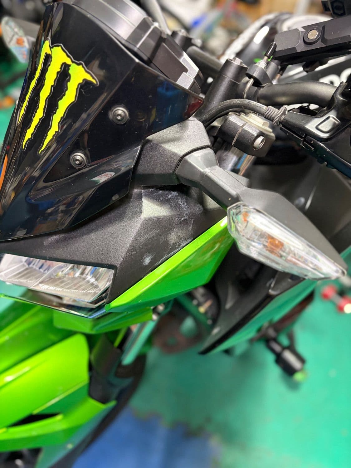 가와사키 Z 400 13