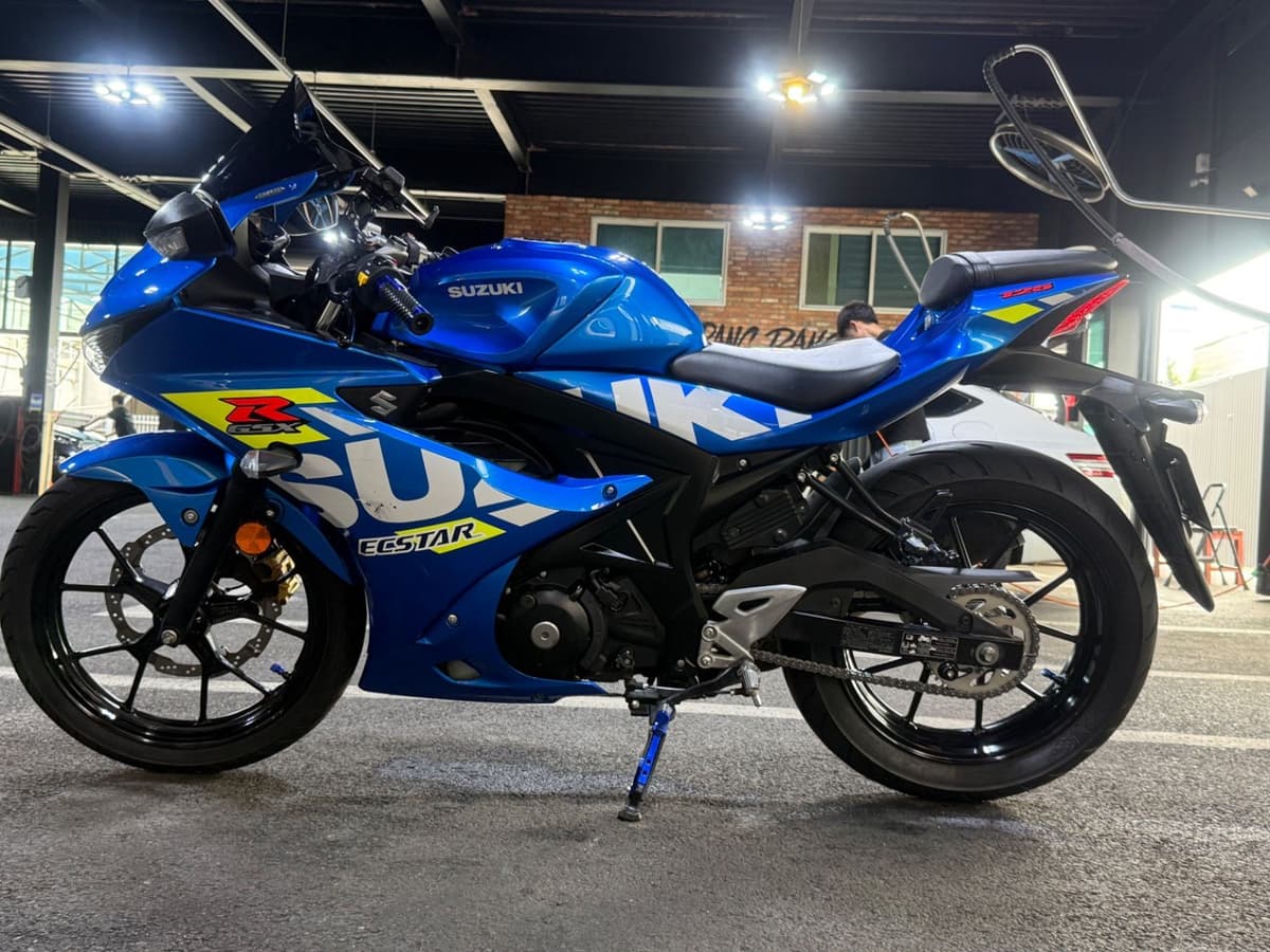 스즈키 GSX R 125 ABS 2