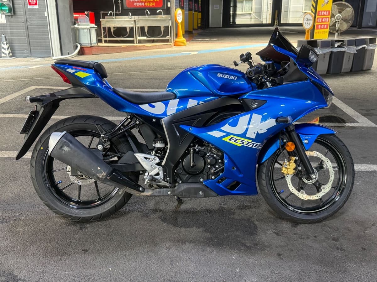 스즈키 GSX R 125 ABS 3