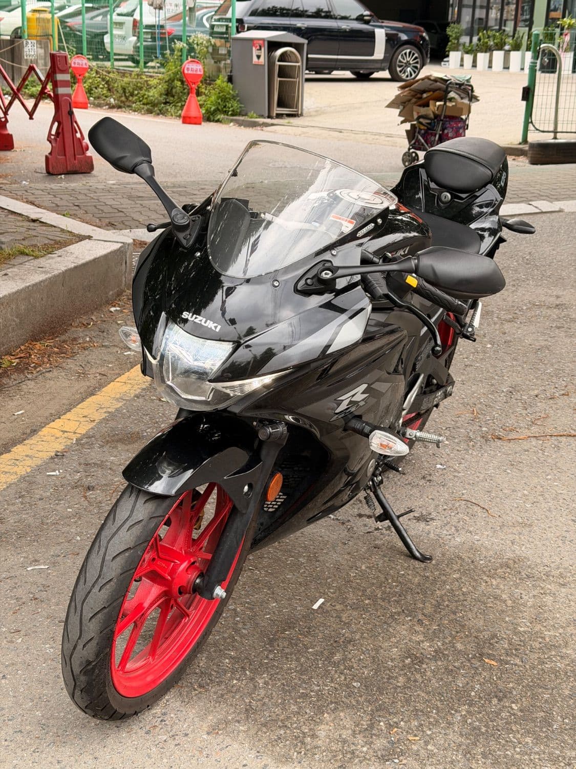 스즈키 GSX R 125 ABS 1