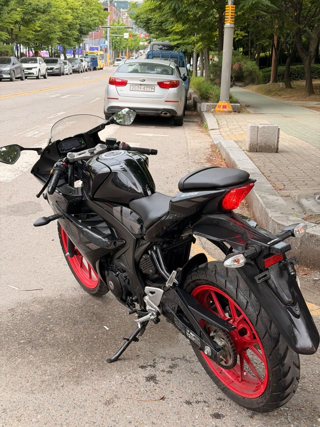 스즈키 GSX R 125 ABS 4