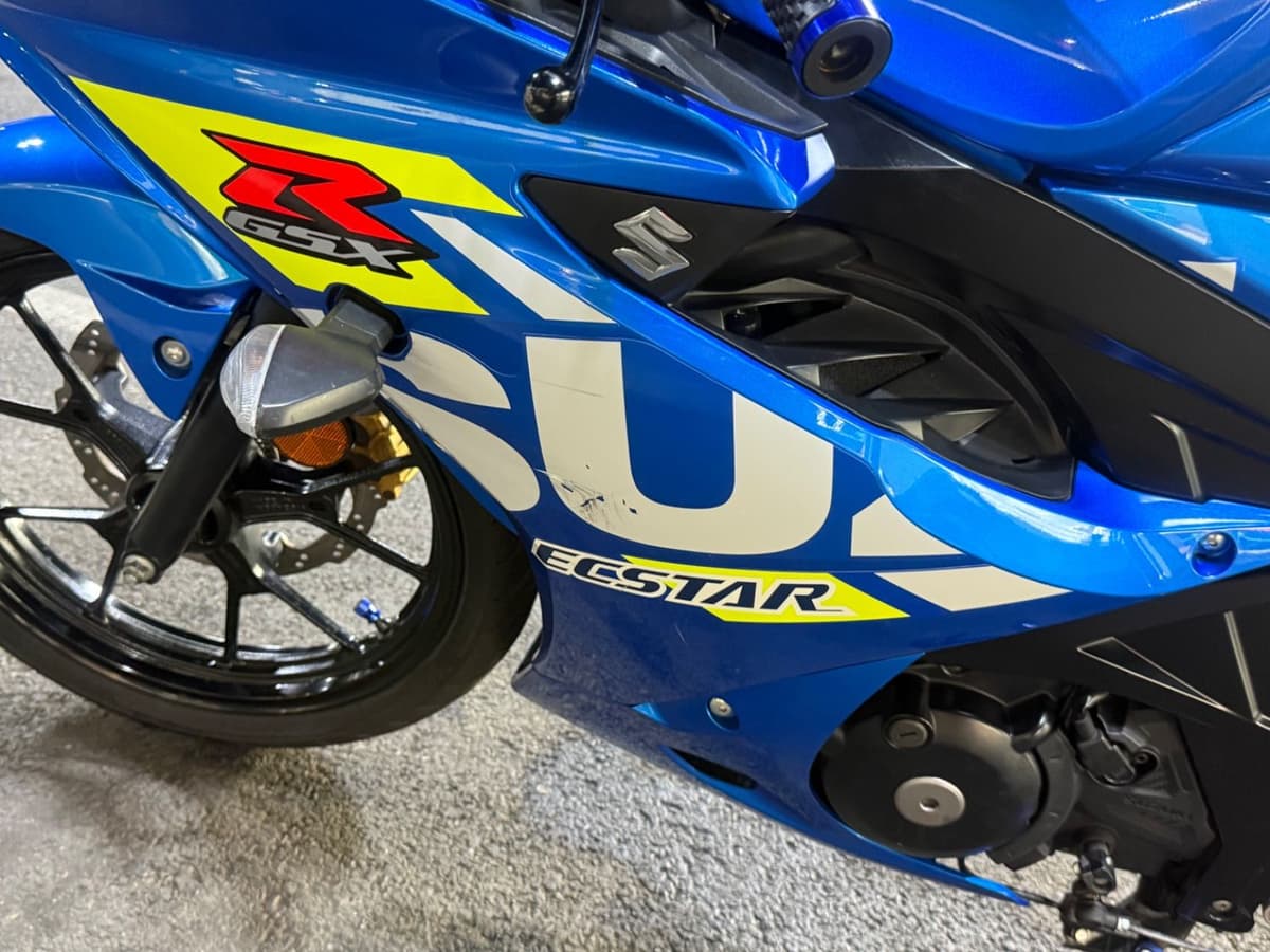 스즈키 GSX R 125 ABS 12