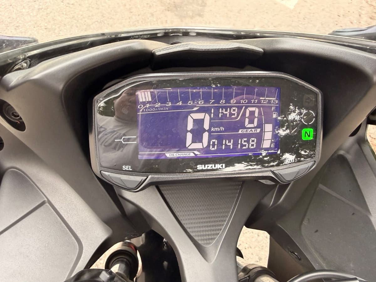 스즈키 GSX R 125 ABS 10