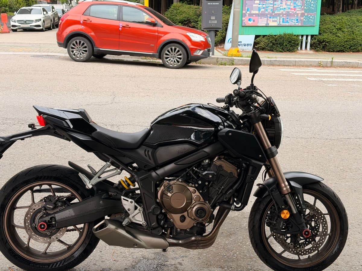 혼다 CB 650 R 7