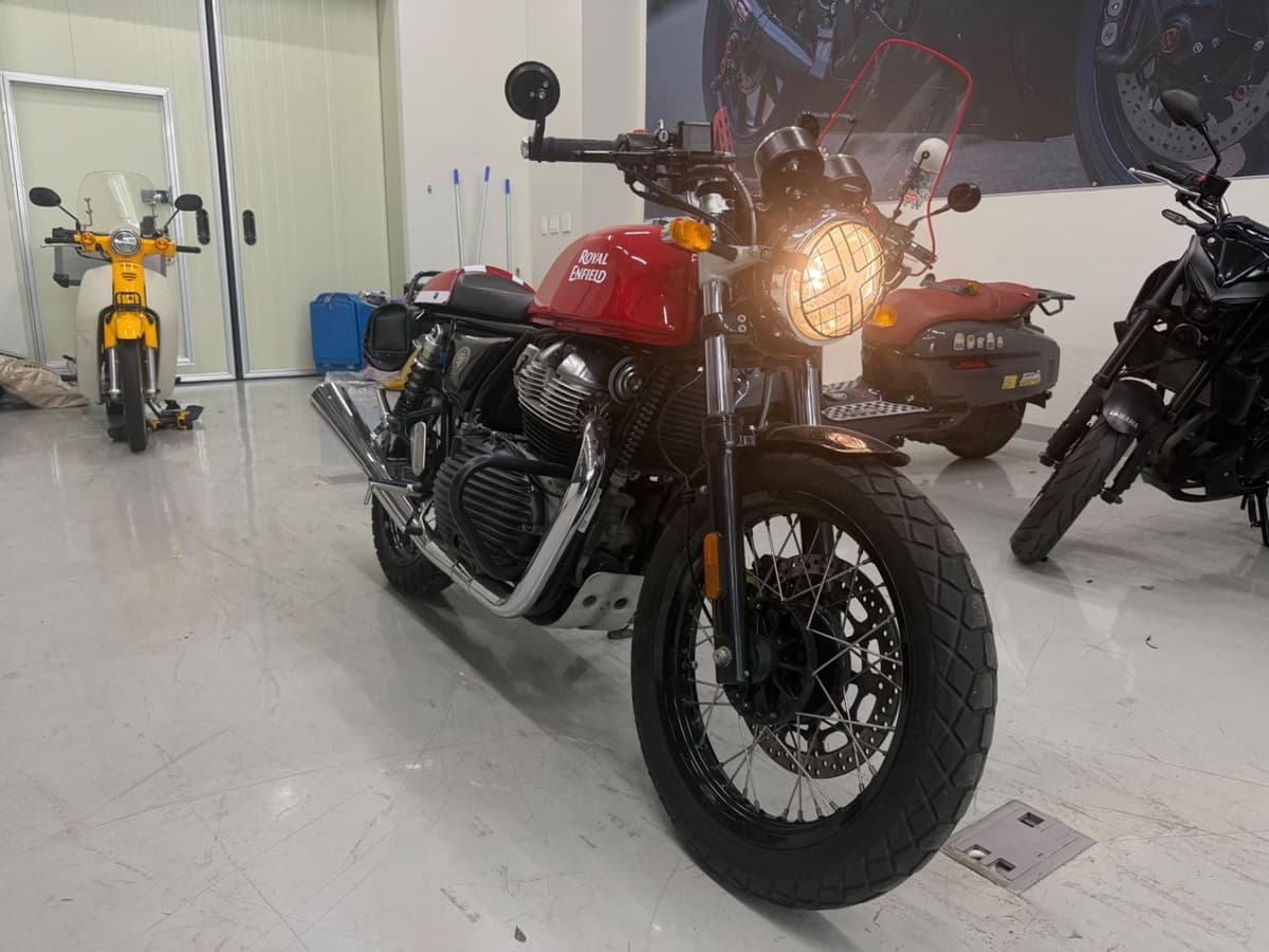 로얄엔필드 컨티넨탈 GT 650 1