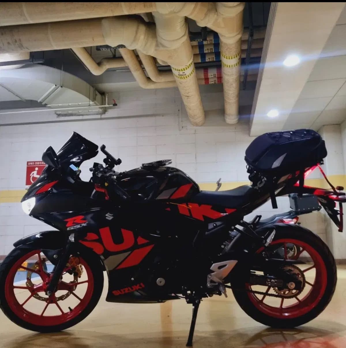 스즈키 GSR 125 2