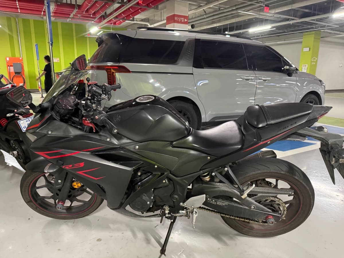 야마하 YZF R3 4