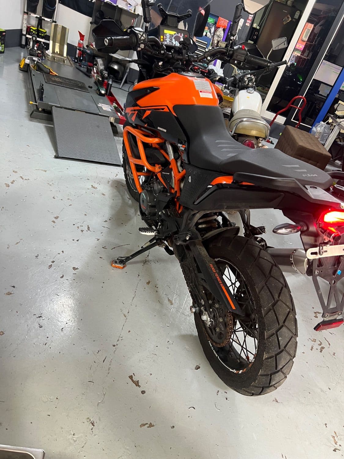 KTM 390 어드벤처 SW 7