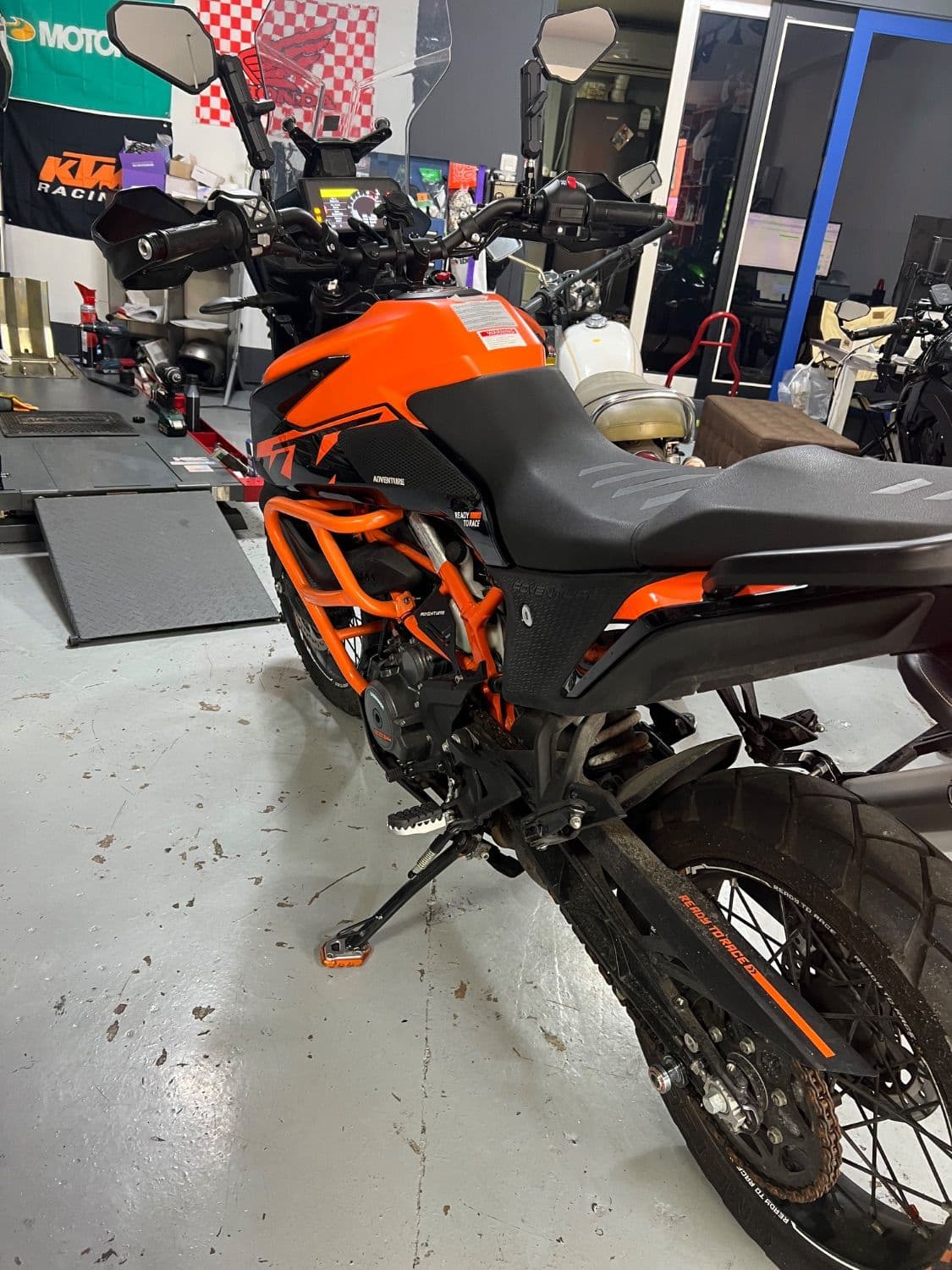 KTM 390 어드벤처 SW 3