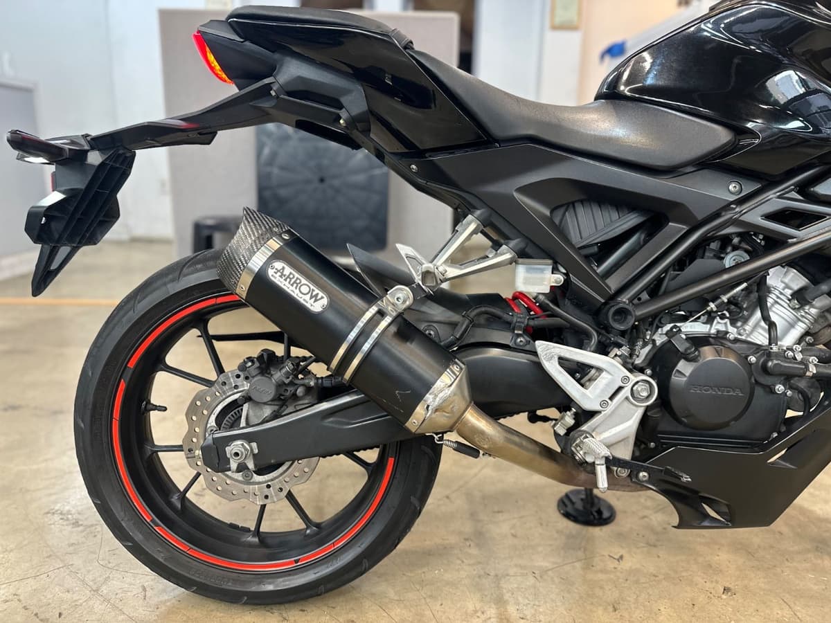 혼다 CB 125 R 10