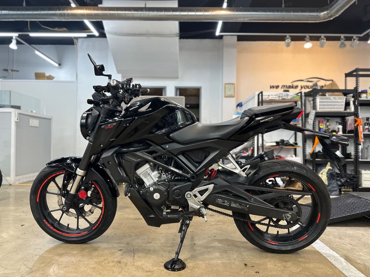 혼다 CB 125 R 4