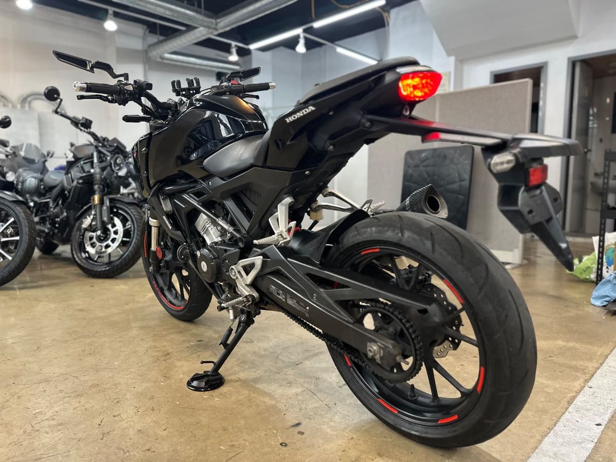 혼다 CB 125 R 6