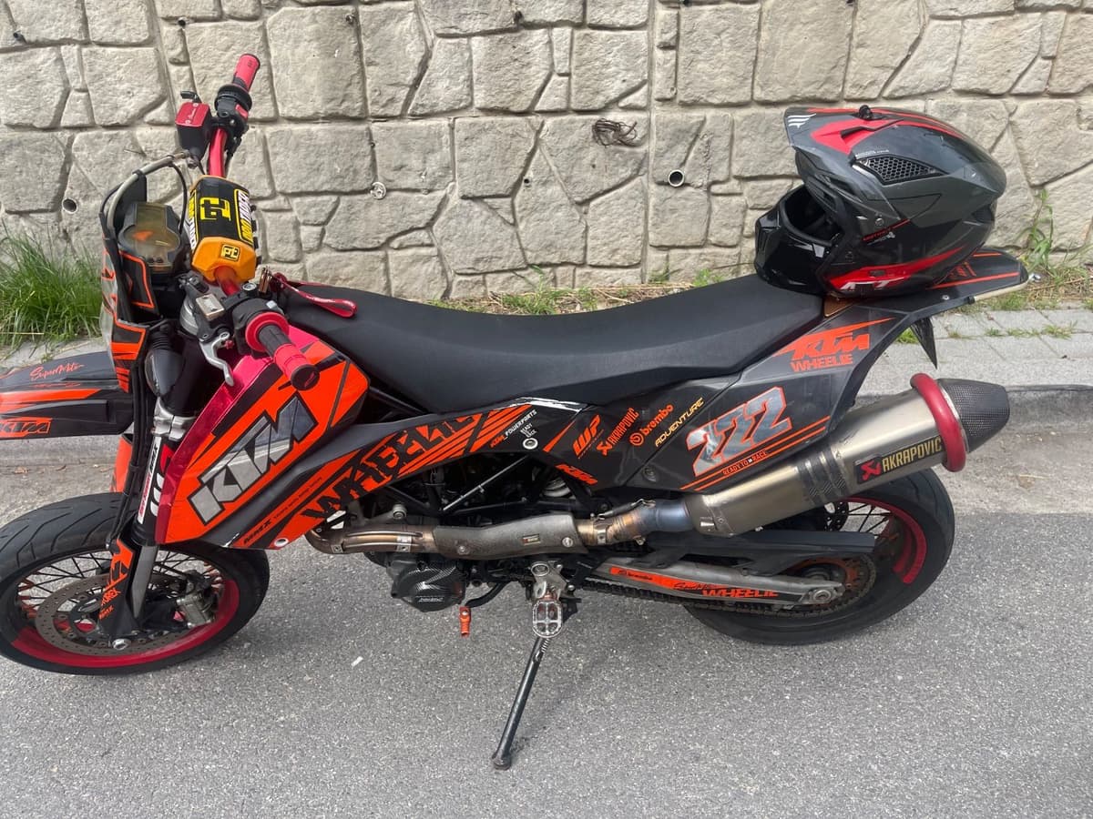 KTM 690 SMC 5