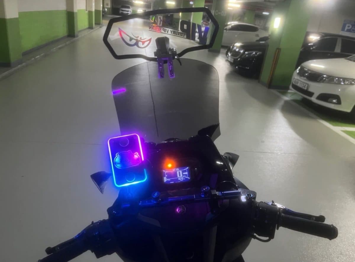 야마하 NMAX 125 8
