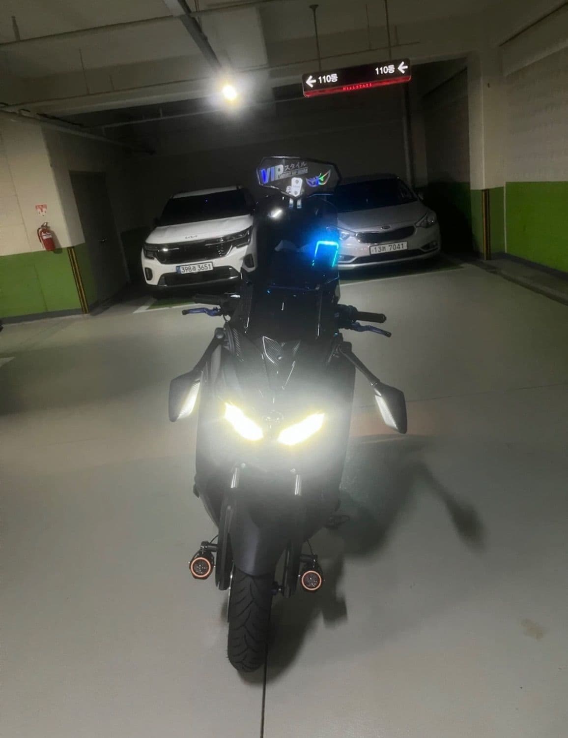 야마하 NMAX 125 11