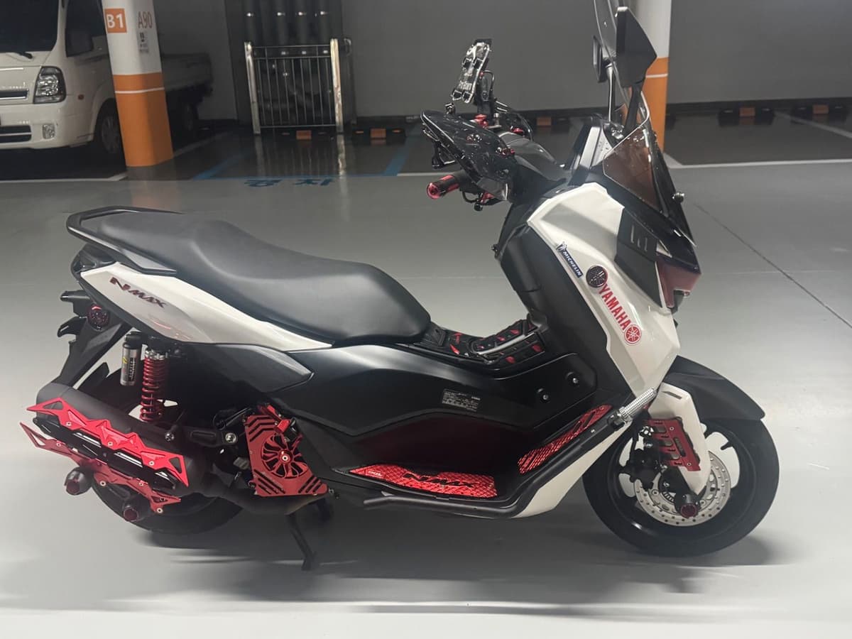 야마하 NMAX 125 10