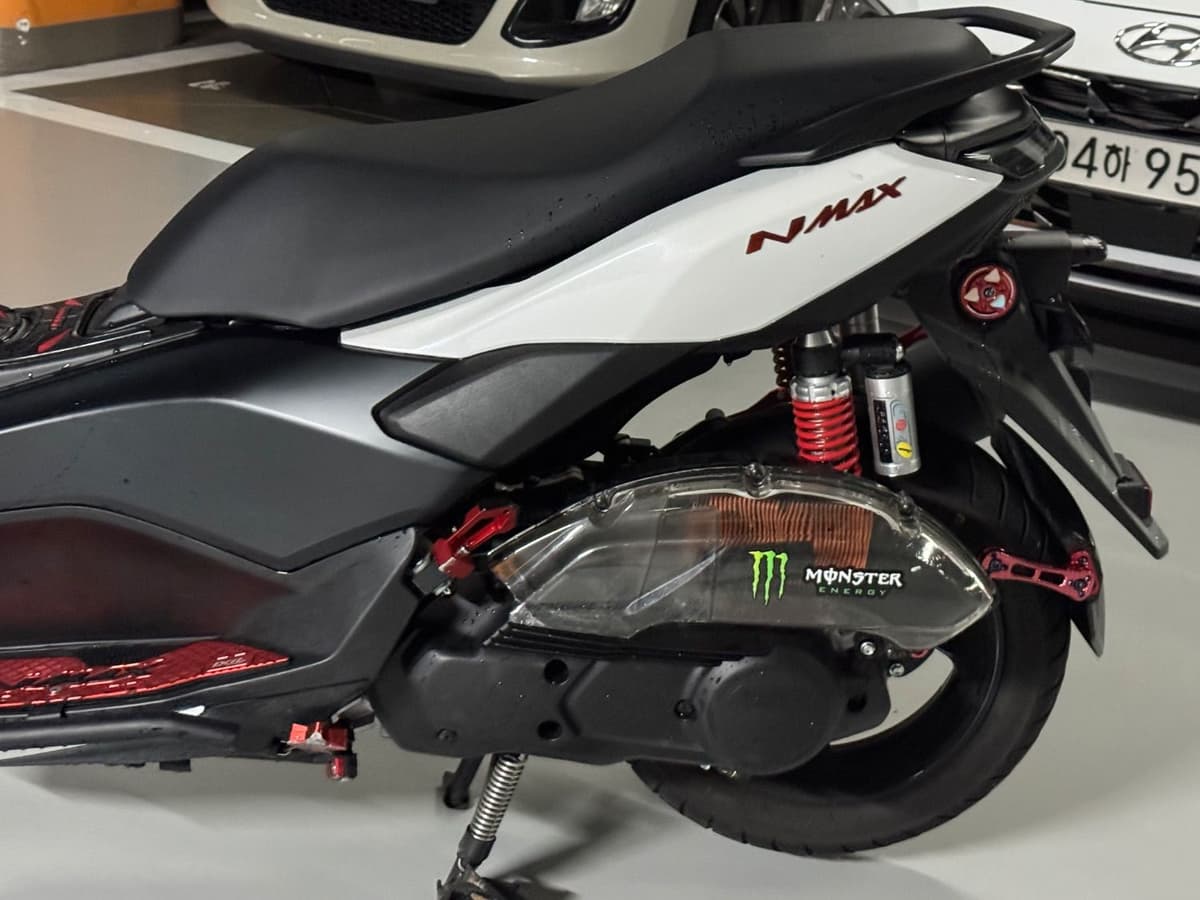 야마하 NMAX 125 5