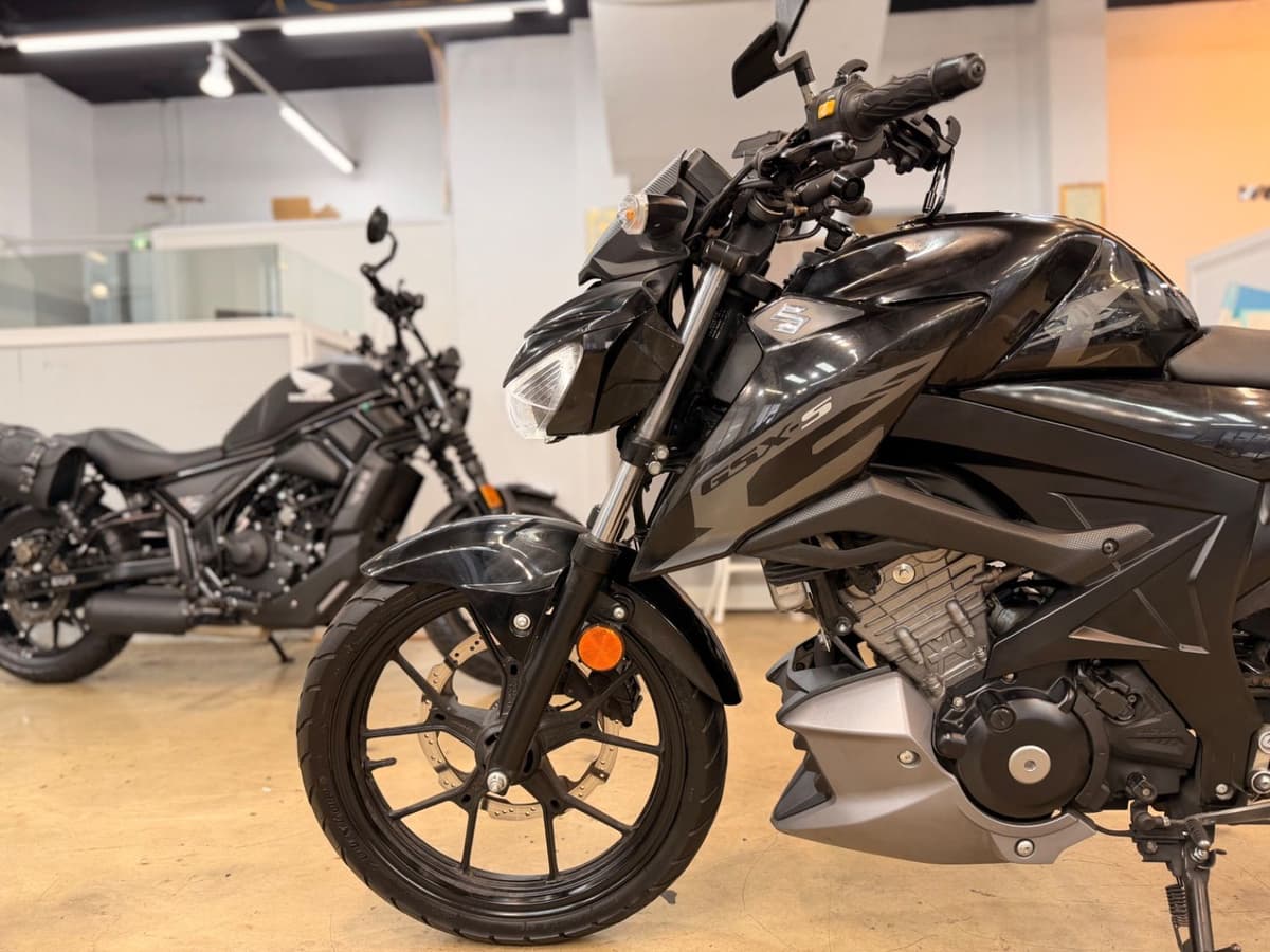 스즈키 GSX S 125 7