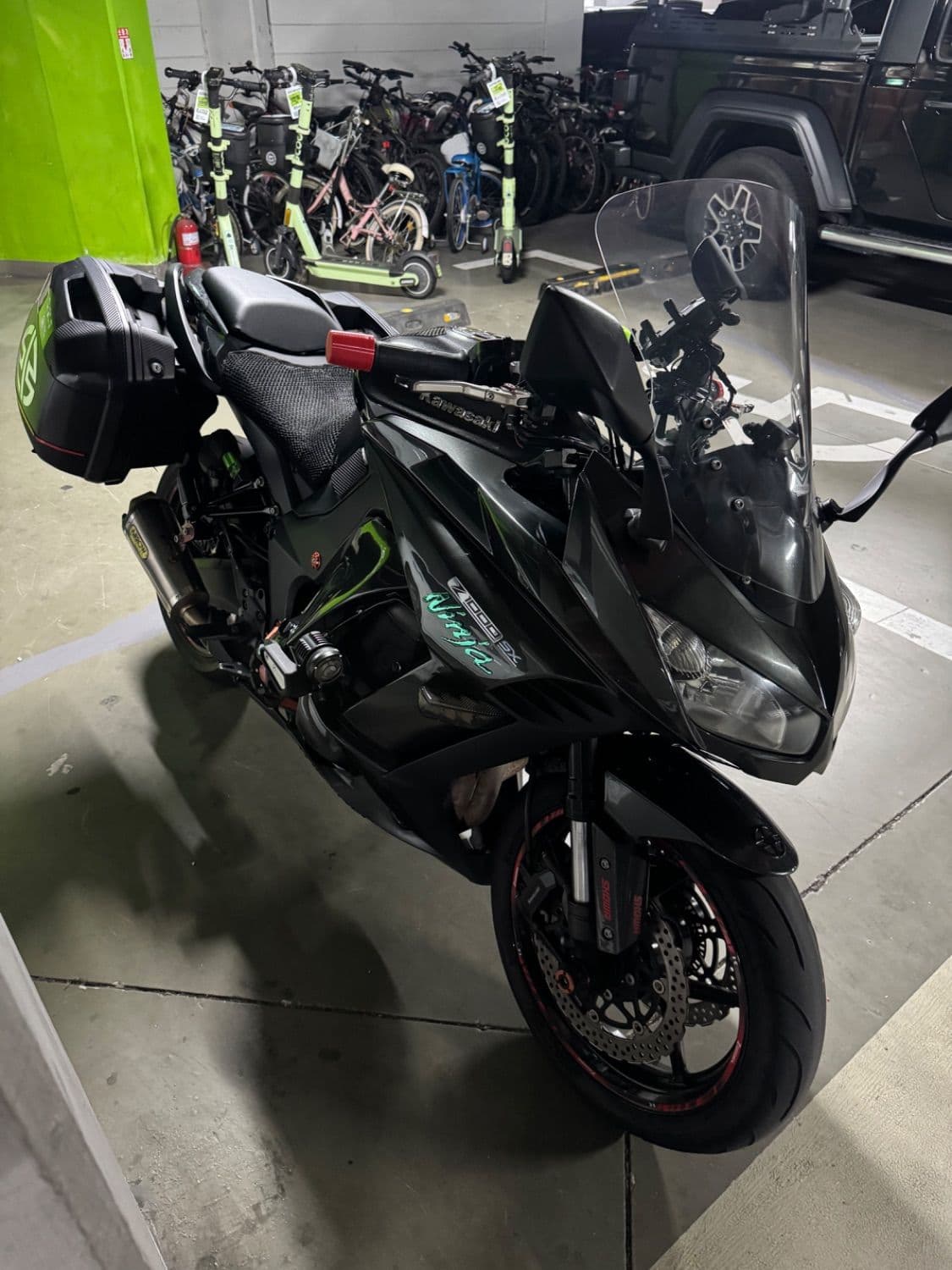 가와사키 Z 1000 SX 11
