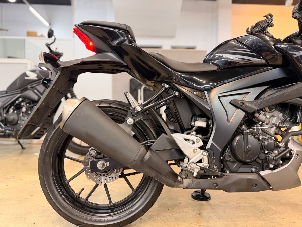 스즈키 GSX S 125 5