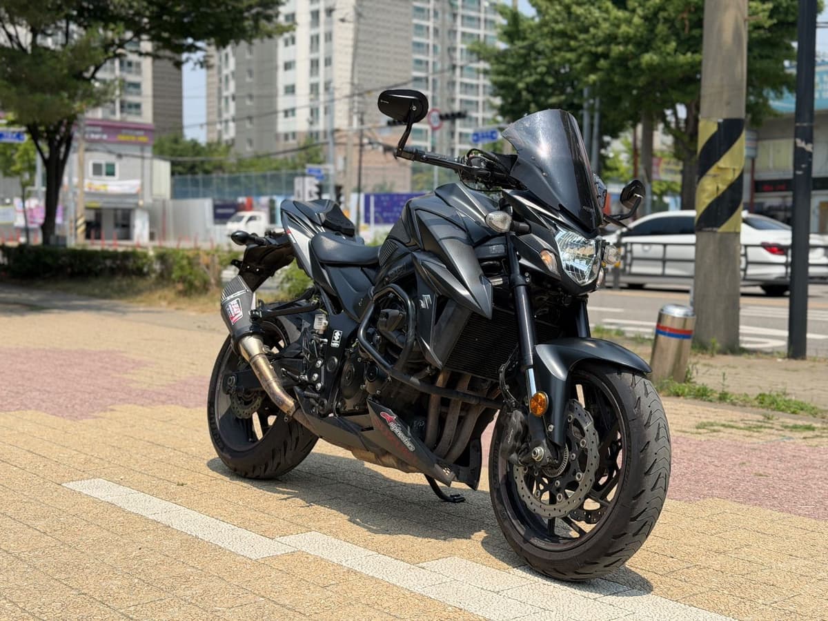 스즈키 GSX S 750 1