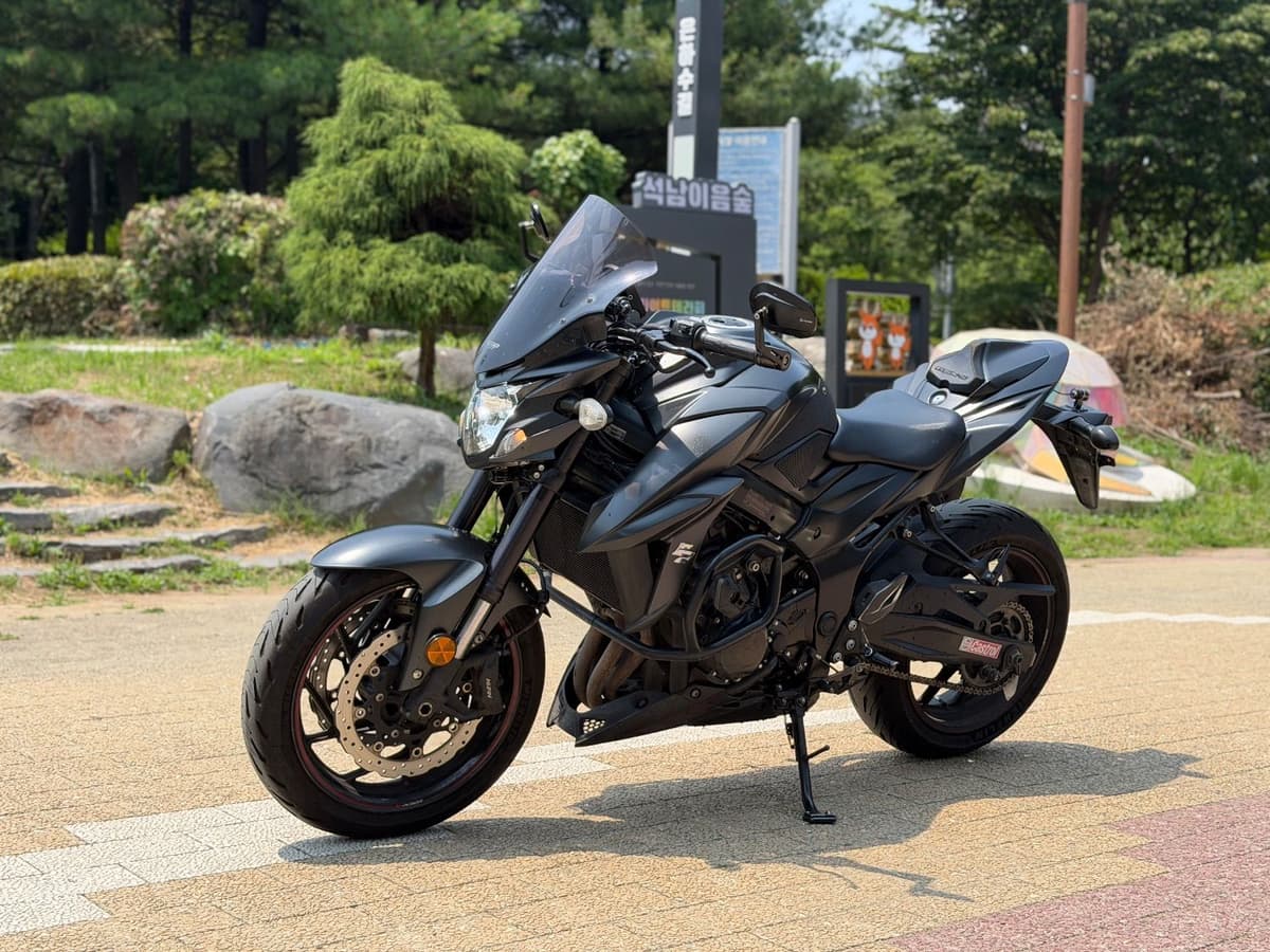 스즈키 GSX S 750 7