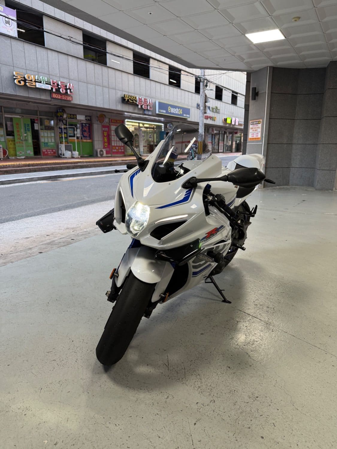 스즈키 GSX R 1000 R 2