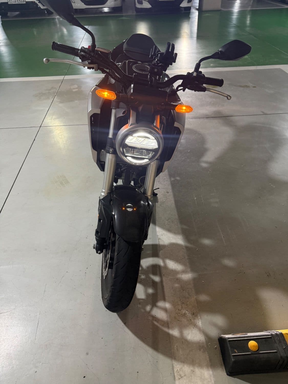 혼다 CB 125 R 4
