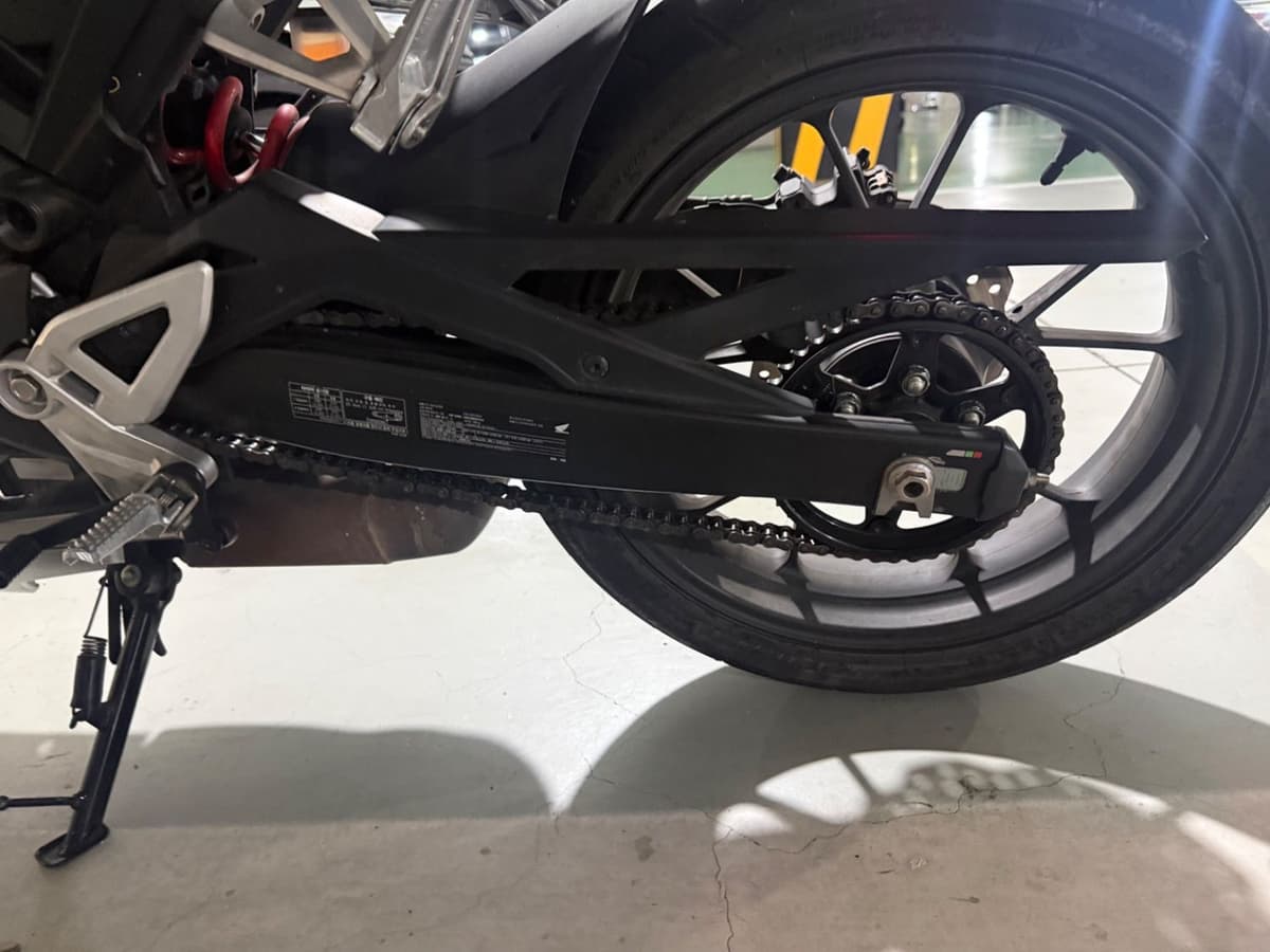 혼다 CB 125 R 3